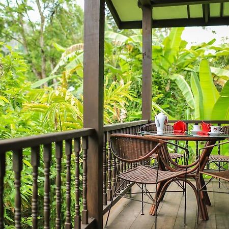 Villa Sri Kampung กัวห์ ภายนอก รูปภาพ